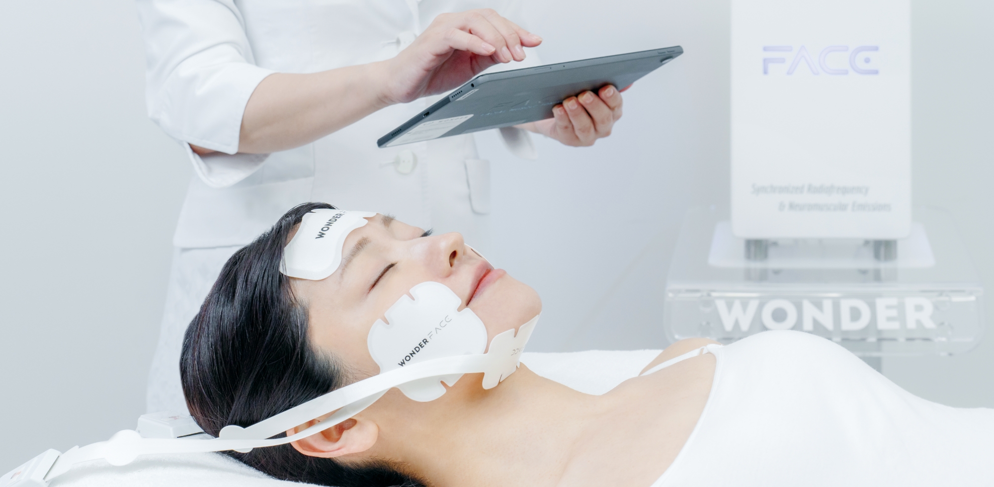 未使用品　WONDER LIFT　美顔器、EMS機能付 WONDER LIFT｜ワンダーリフト